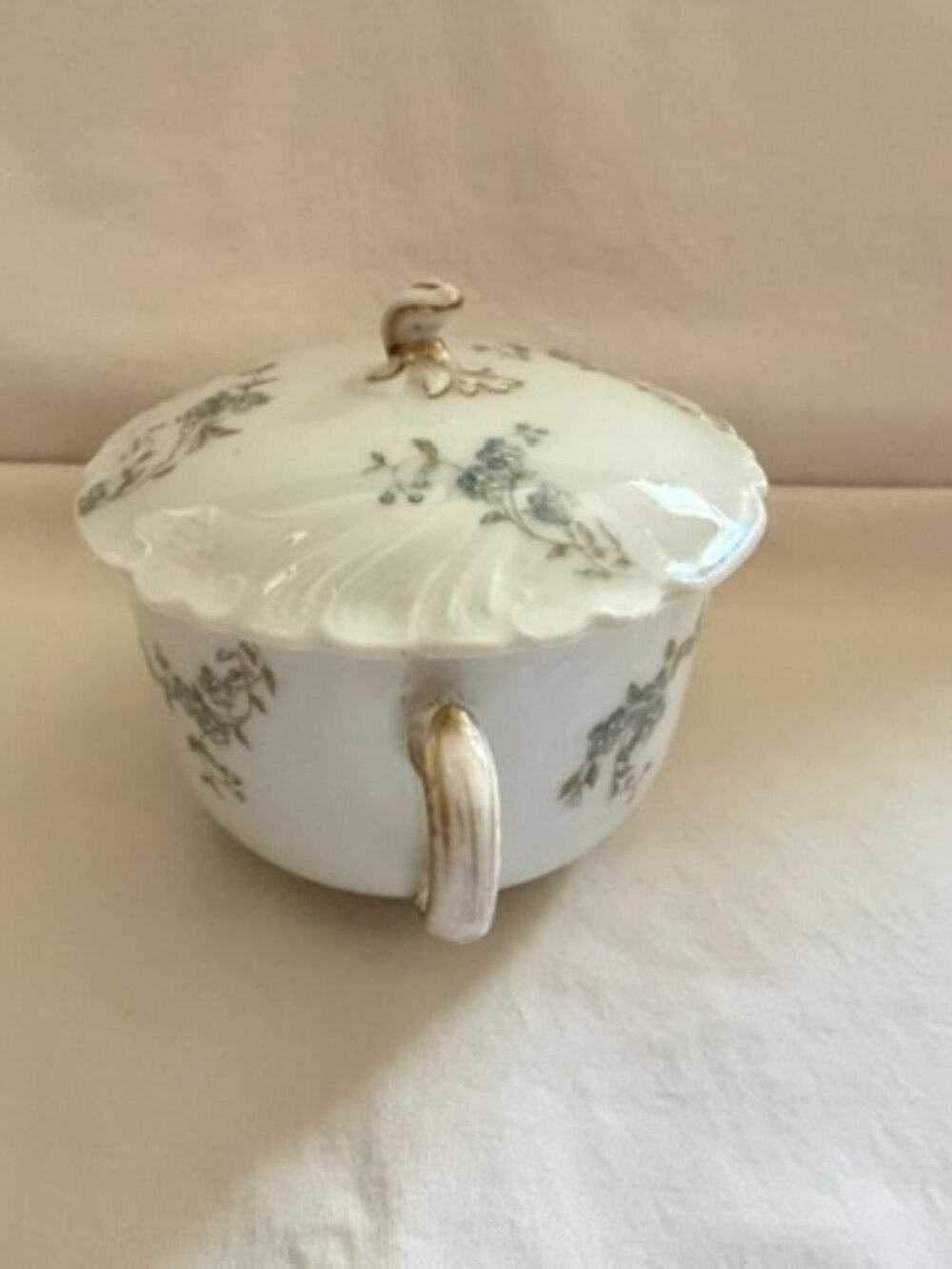 Vintage Limoges Porcelain Lidded Sugar Bowl - Picture 8 of 12